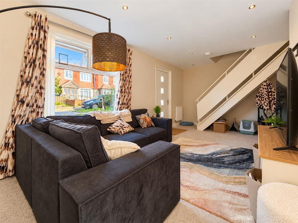 Property photo 2 of 14 F25B861A-923E-4F1C-Ae58-0095A9EE5943.Jpg
