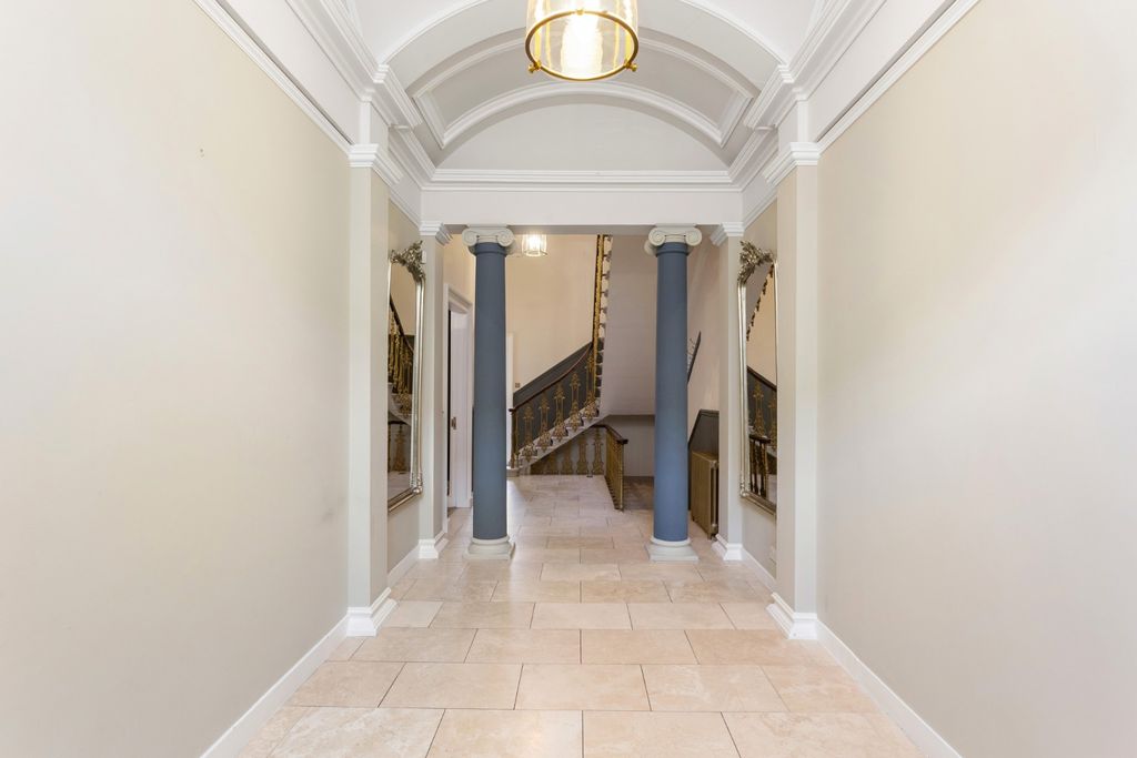 Property photo 3 of 45