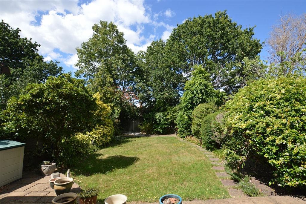 Property photo 3 of 14 38 Montrose Garden June.Jpg