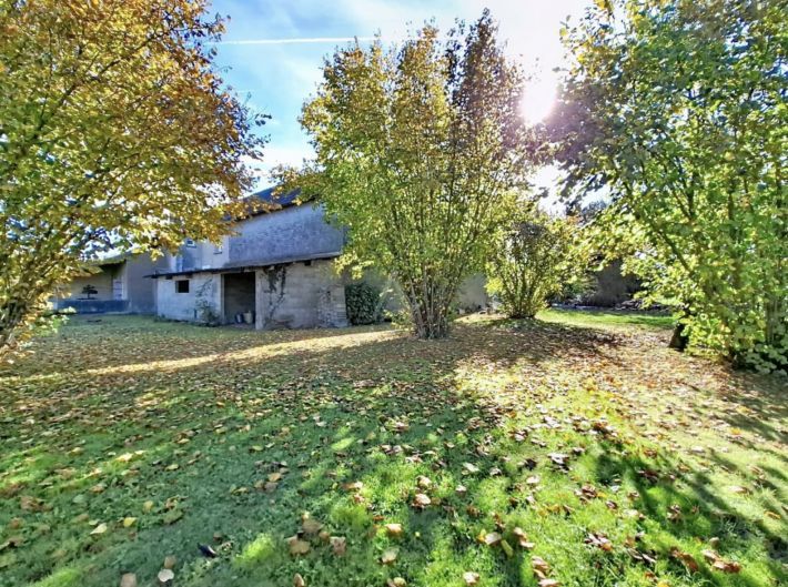 Property photo 2 of 21