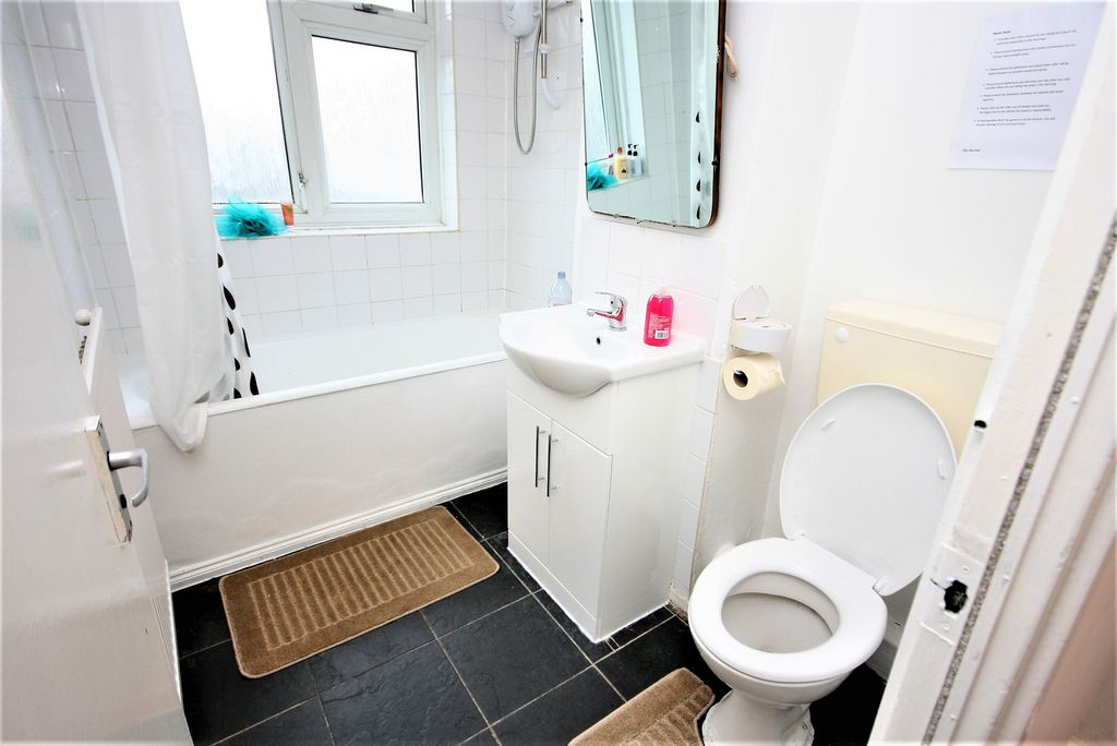 Property photo 3 of 7 Gallery