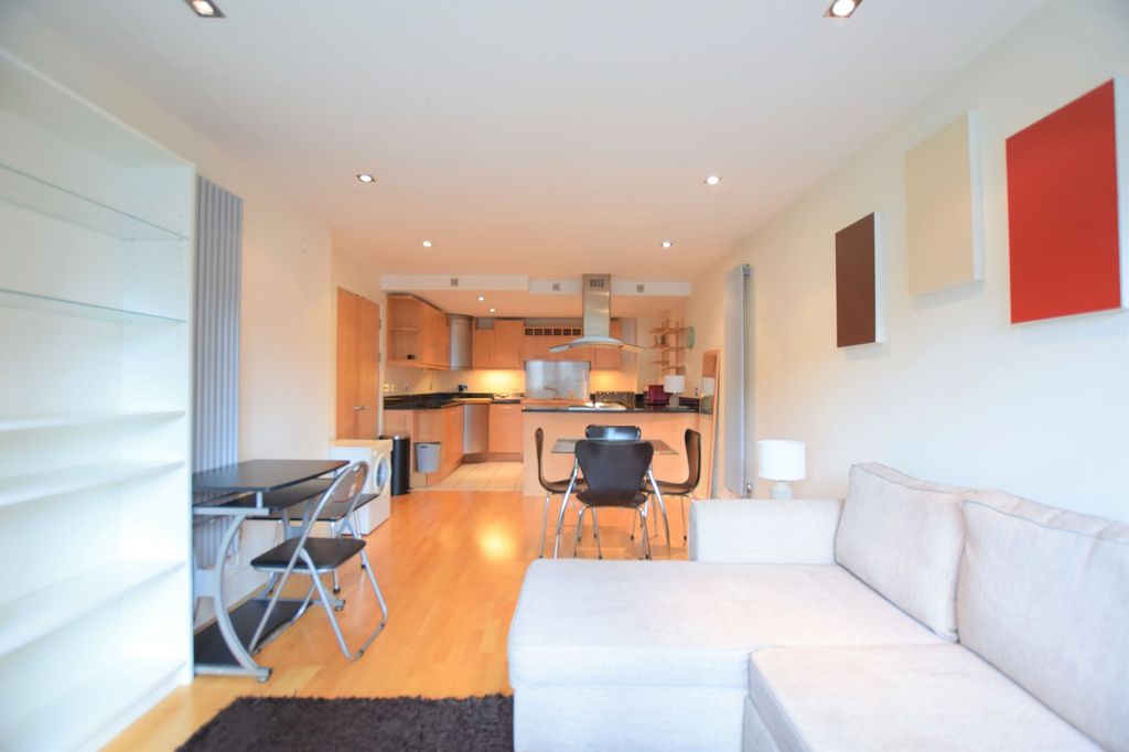 Property photo 2 of 9