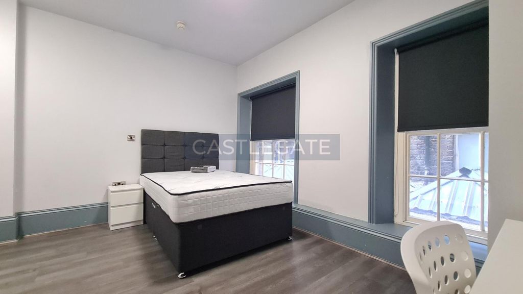 Property photo 2 of 14 Merchants Hall G.1.7 Bedroom (3)
