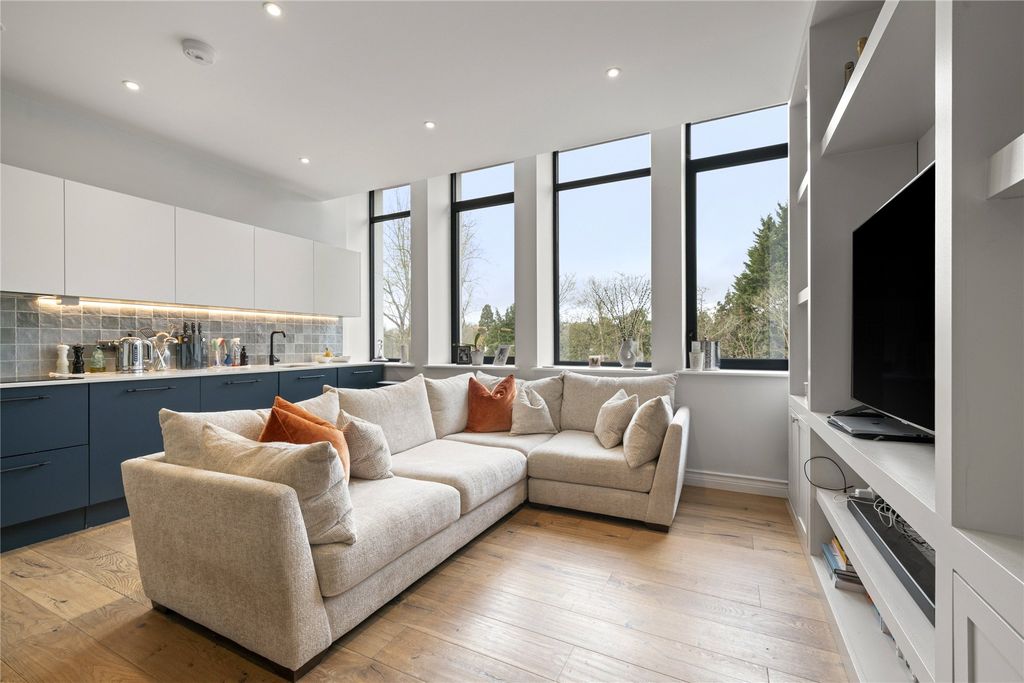 Property photo 3 of 15 Picture No. 06