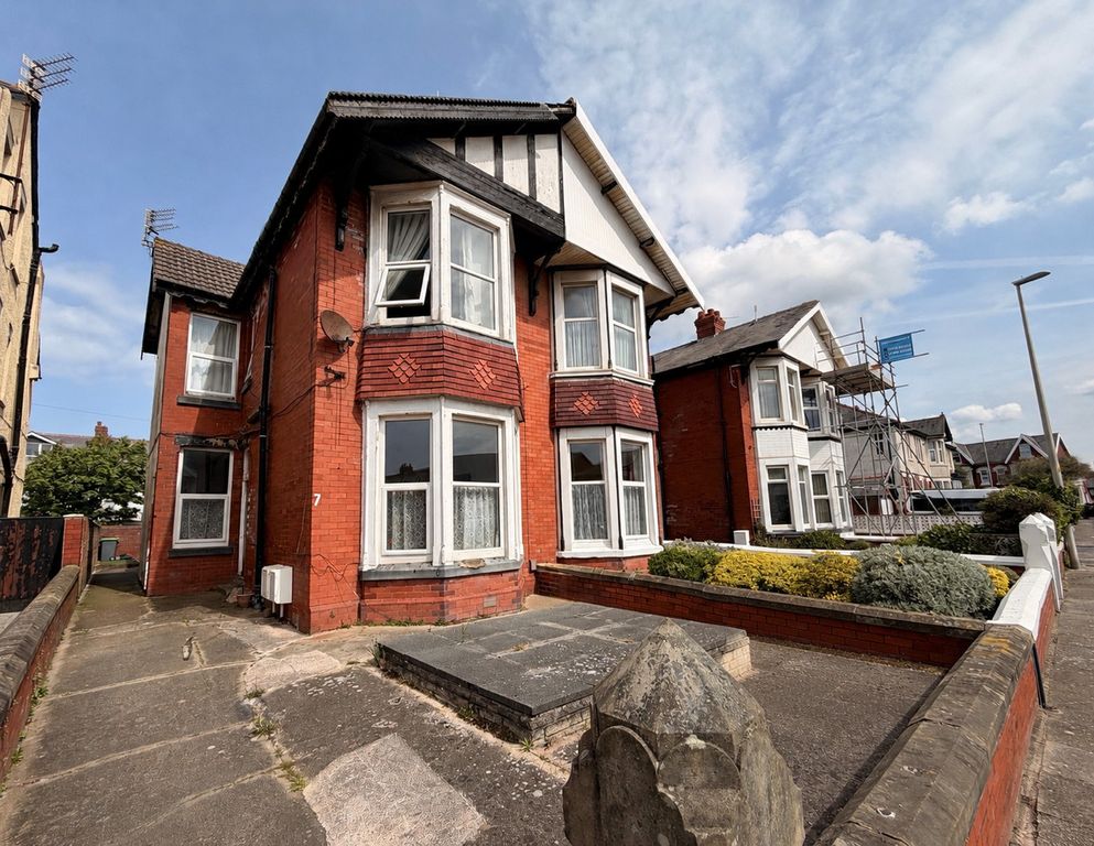 Property photo 1 of 6