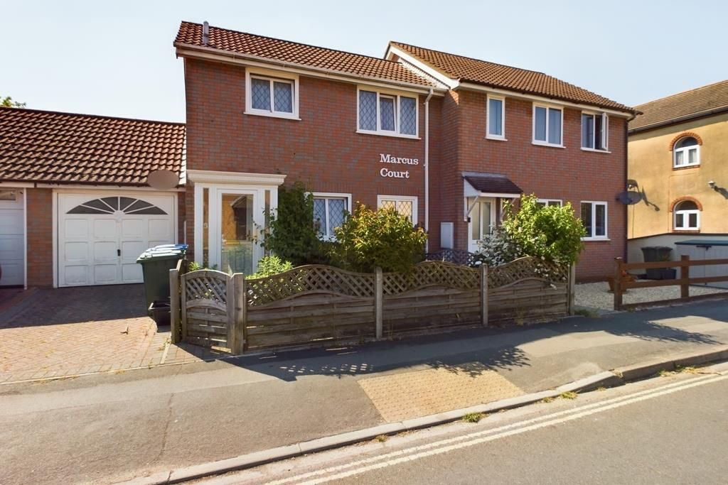 Property photo 1 of 9 Cam01635G0-Pr0049-Still014.Jpg