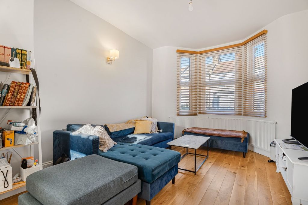 Property photo 2 of 19