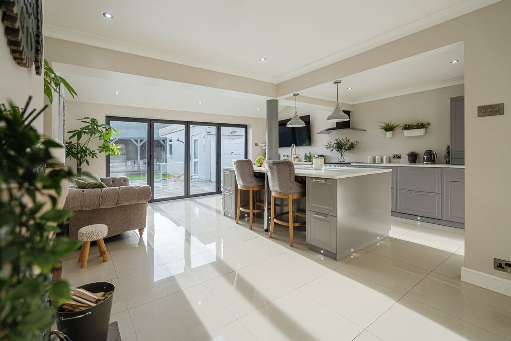 Property photo 1 of 24 Open Plan Living