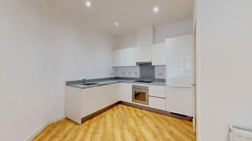 Property photo 2 of 27 Kitchen