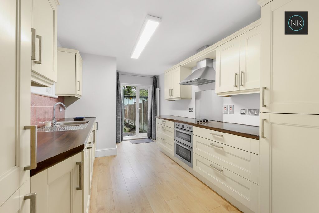 Property photo 3 of 29 4606333