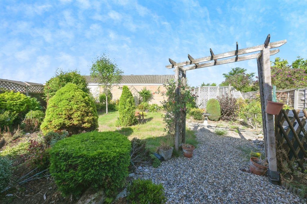 Property photo 3 of 17