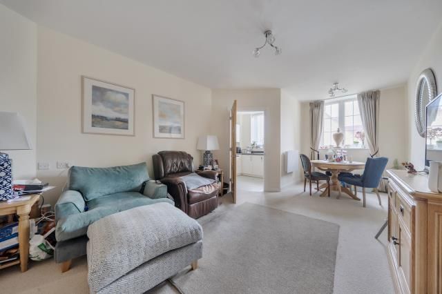 1 bed flat for saleWatson Place, Trinity Road, Chipping Norton OX7 photo 5