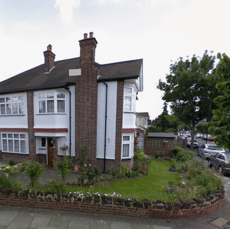 Property photo 1 of 1 Three Bedroom Semi Detached House In Southall