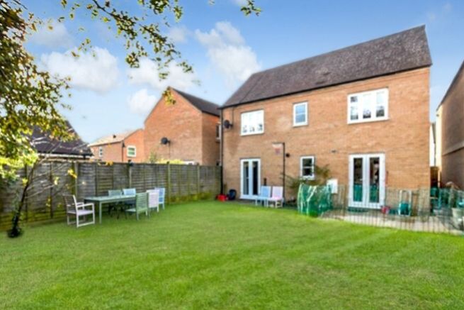 Property photo 2 of 10 Lrg_199979_27195_Img_02_0000_Max_656x437