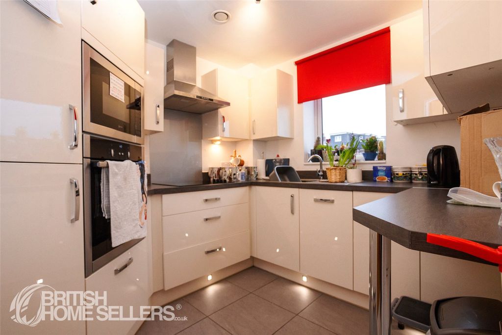 Property photo 2 of 29 Picture No. 19