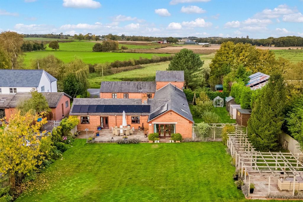 Property photo 1 of 40 (Main)