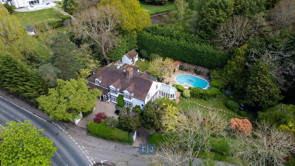 Property photo 1 of 53