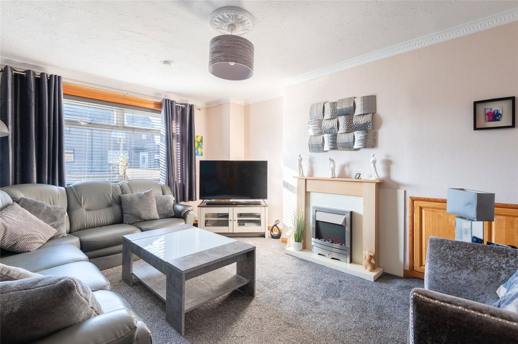 Property photo 3 of 19 Picture 3