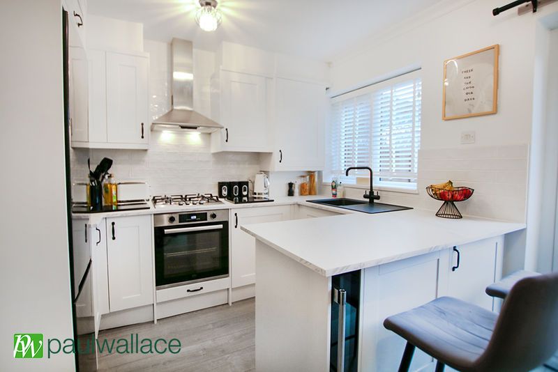 Property photo 3 of 12 Kitchen