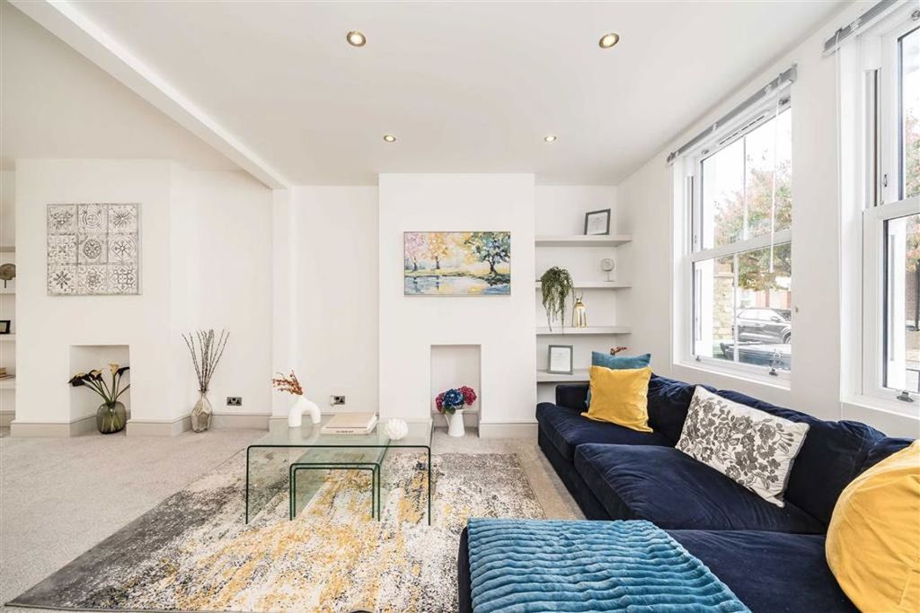 Property photo 3 of 14