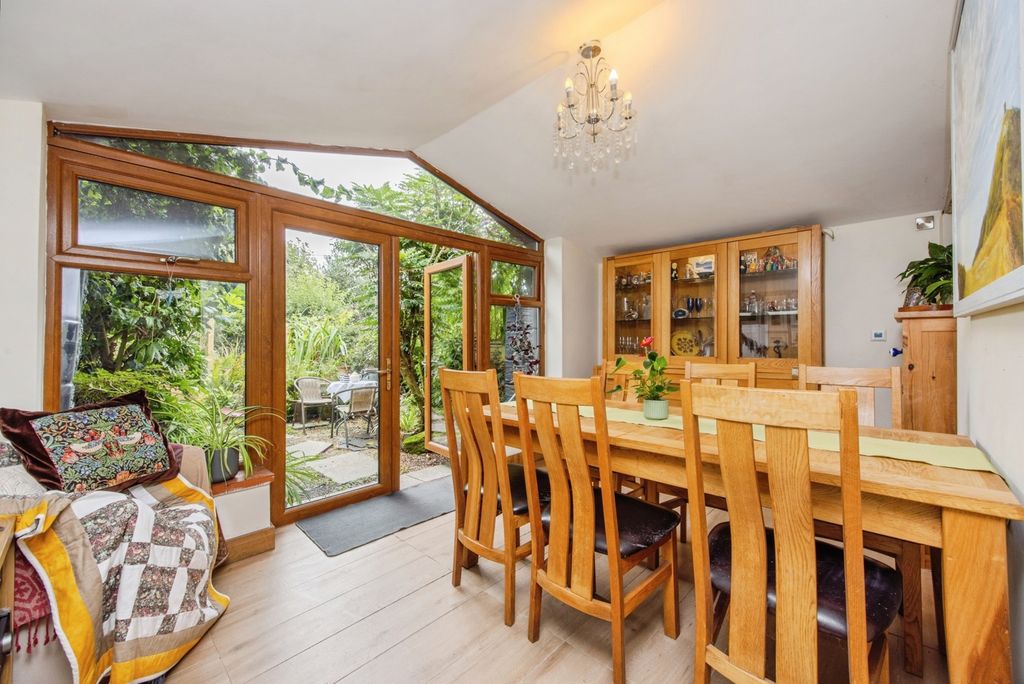 Property photo 3 of 18 Dining Room