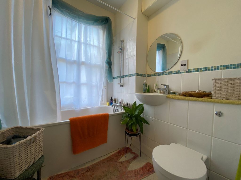 Additional image 8 of 1 bed flat for saleBelle Vue Terrace, Malvern, Worcestershire WR14