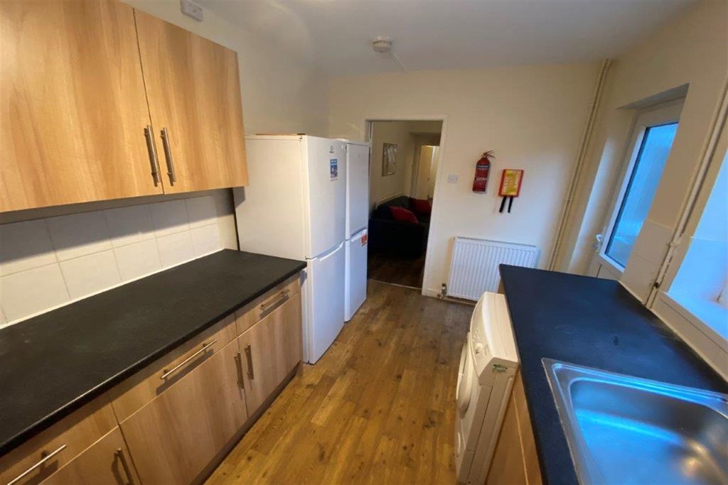 Property photo 3 of 21 (Main)