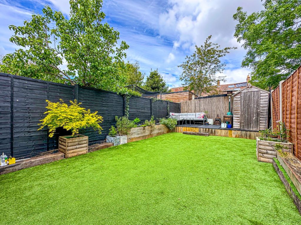 Property photo 2 of 22 5101947