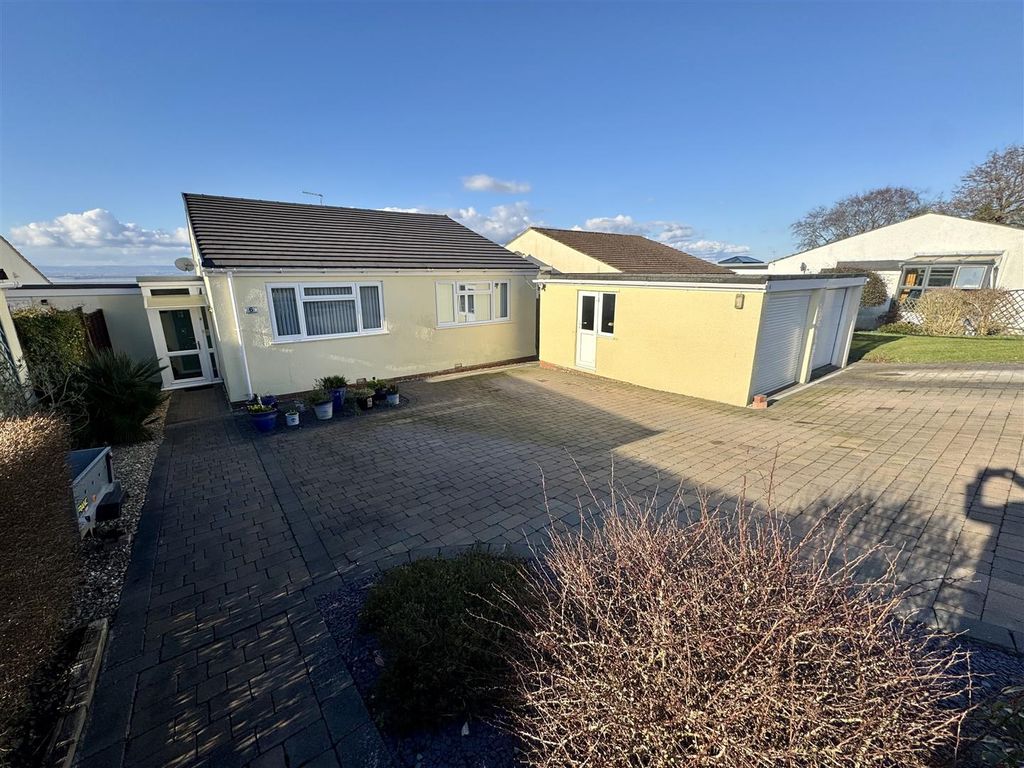 Property photo 1 of 21