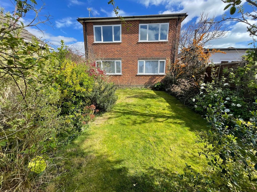 Property photo 2 of 16 Garden