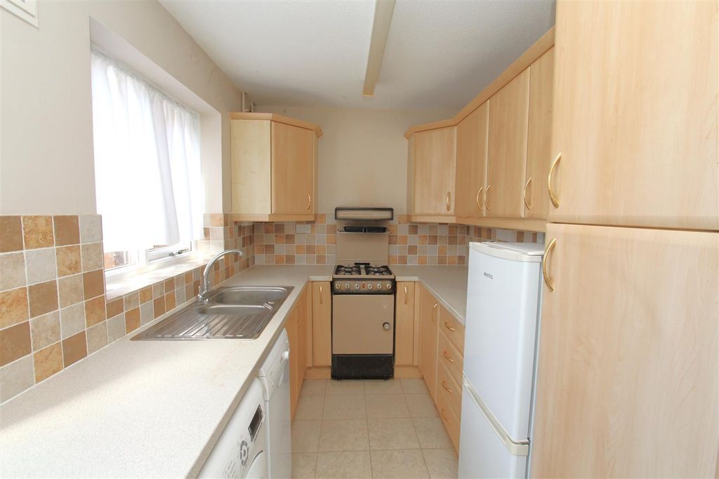 Property photo 3 of 9 2.Jpg