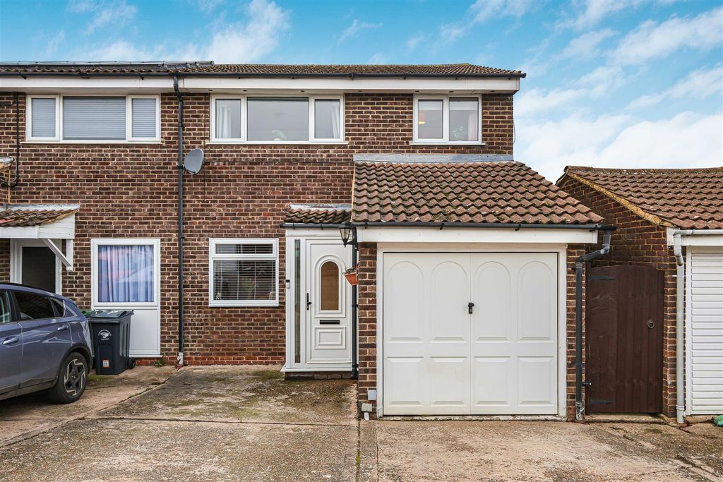 Property photo 1 of 13 22_72272.Jpg