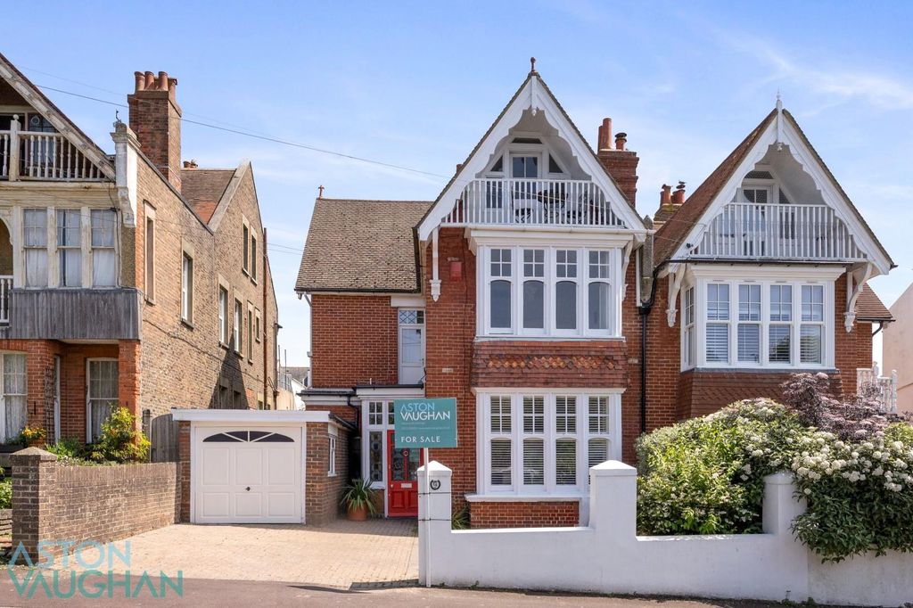 Property photo 1 of 34