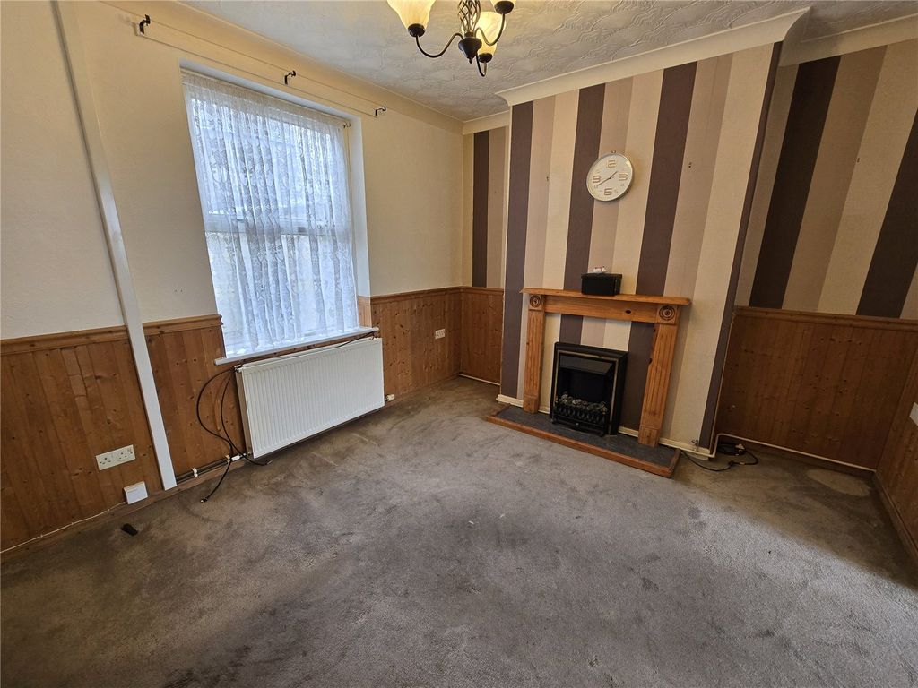 Property photo 3 of 16 Picture No. 13