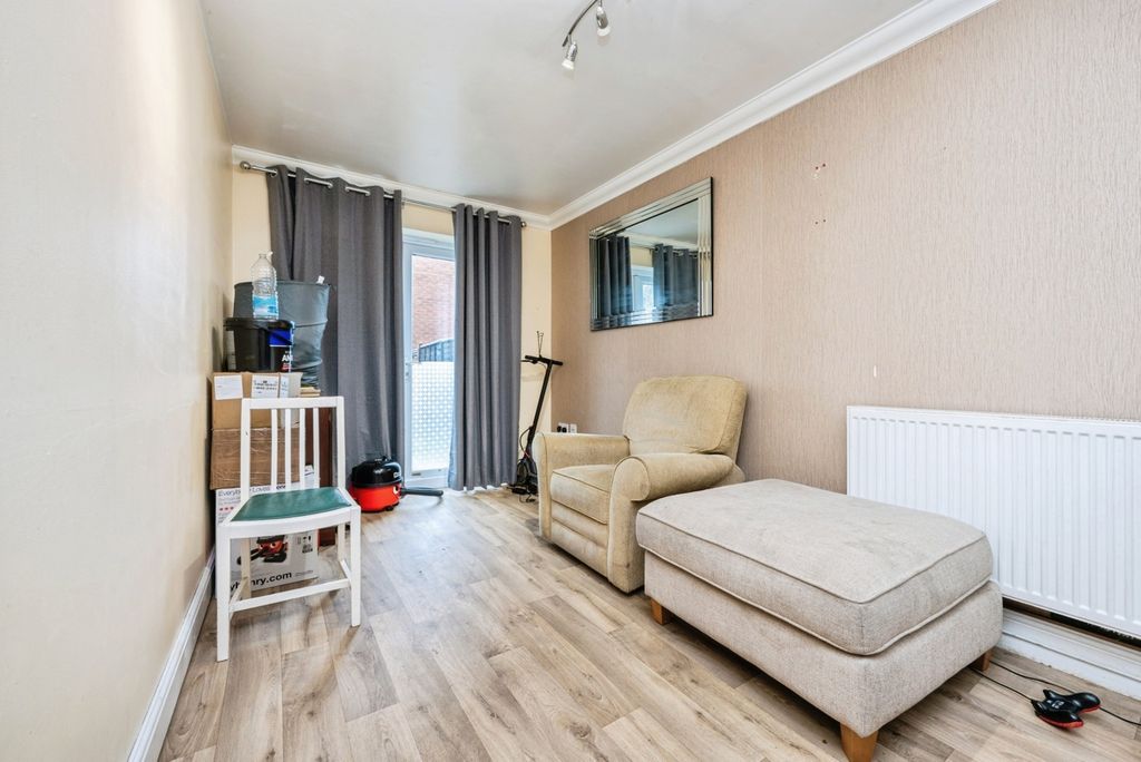 Property photo 2 of 28 Pbox-Img.Jpg