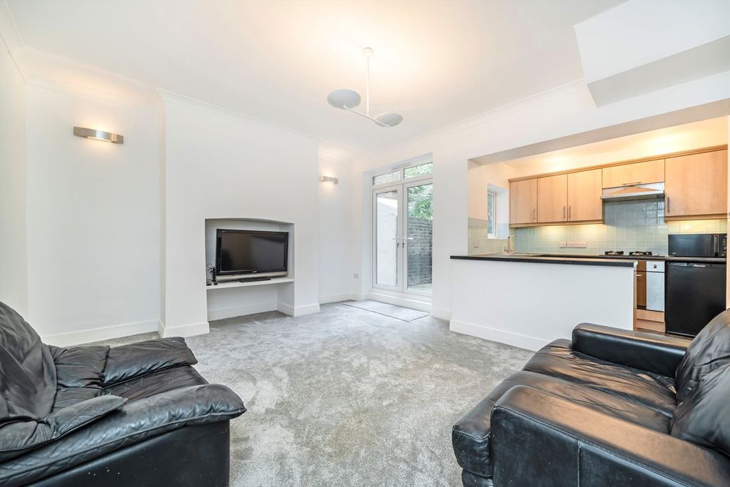Property photo 2 of 7