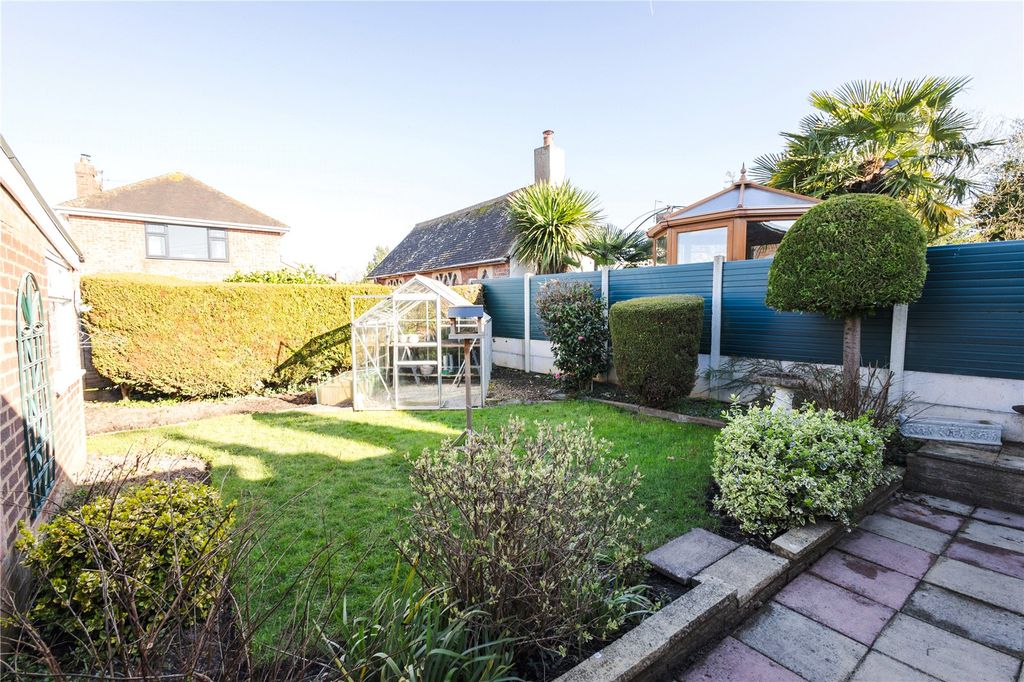 Property photo 2 of 31 Picture No. 10