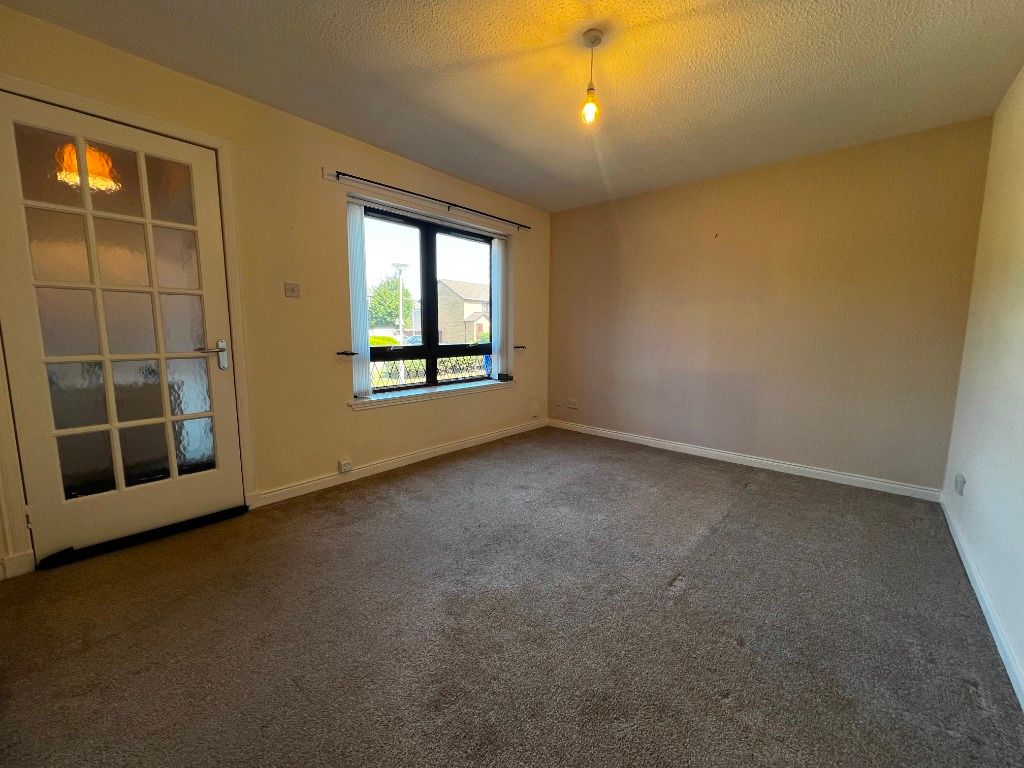 Property photo 3 of 8 Photo 3