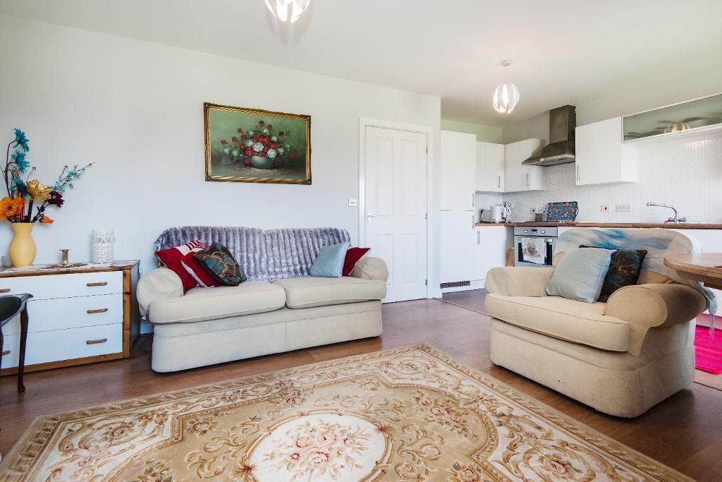 Property photo 1 of 13 Living Room/Dining Area