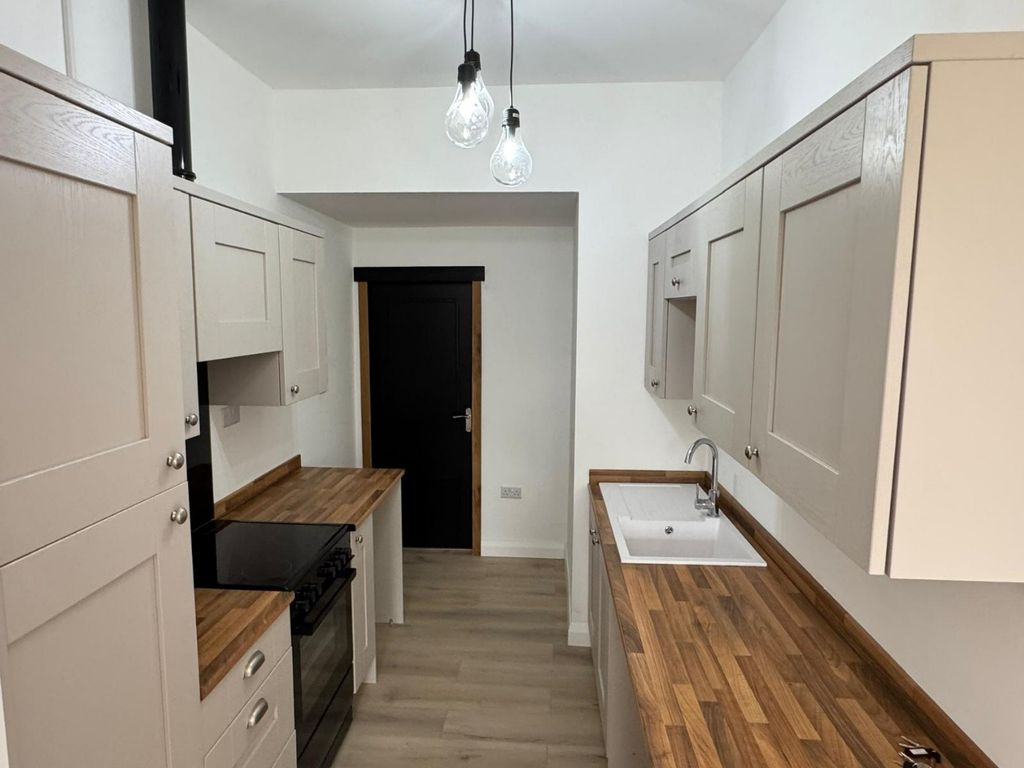 Property photo 2 of 7 4397692
