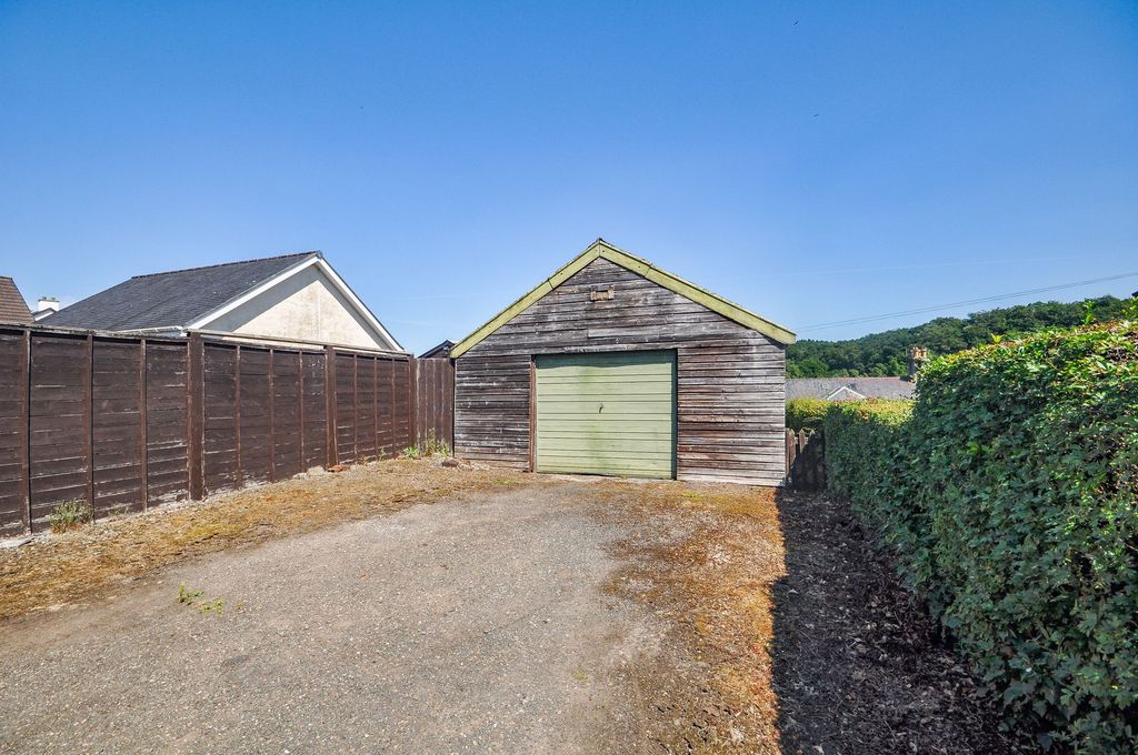 Property photo 1 of 3