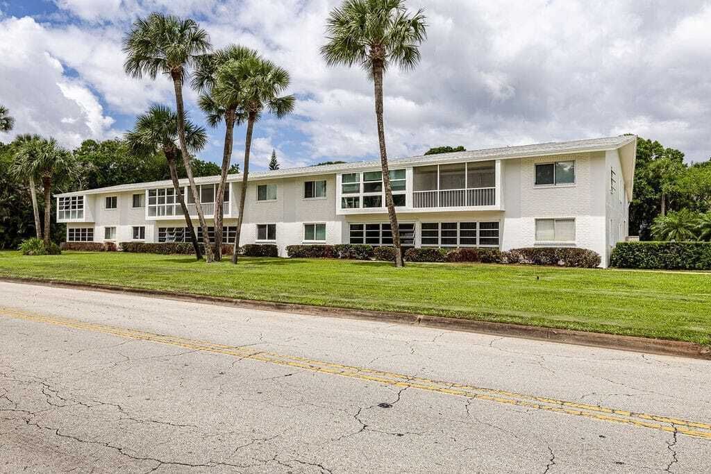 Property photo 1 of 31