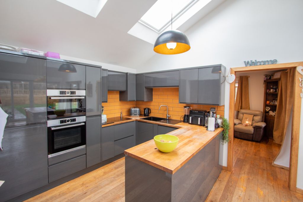 Property photo 2 of 18