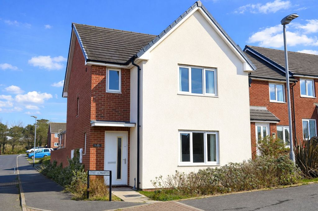 Property photo 1 of 20 External