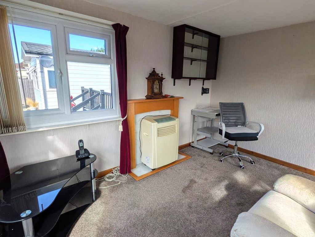 Property photo 2 of 16 Study
