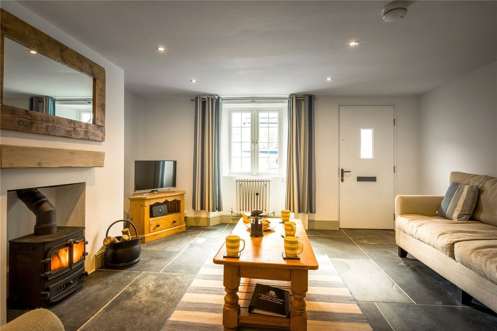 Property photo 3 of 14 Picture No. 28