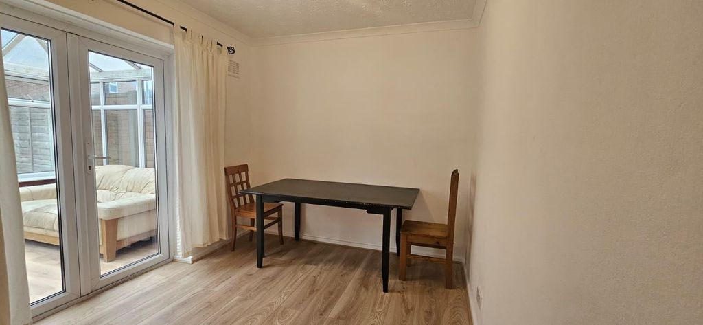 Property photo 3 of 14 Dining Room
