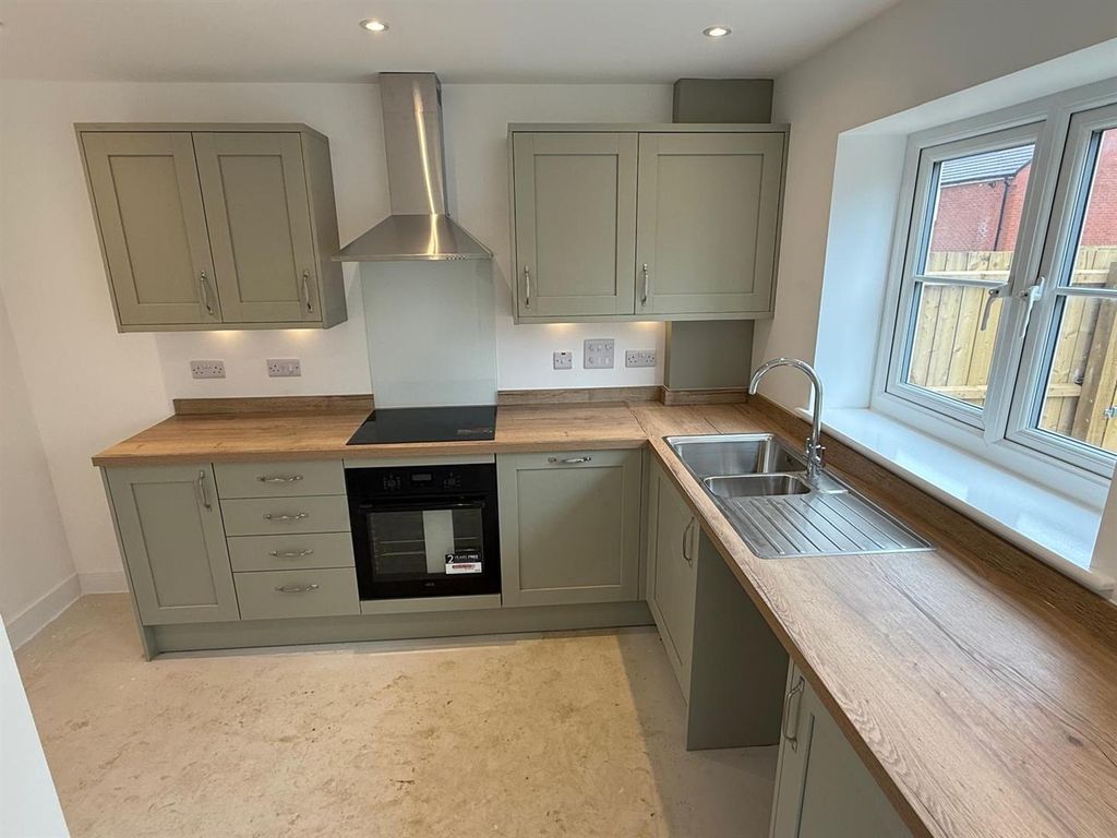 Property photo 3 of 12 Plot 295 Kitchen 1.Jpeg