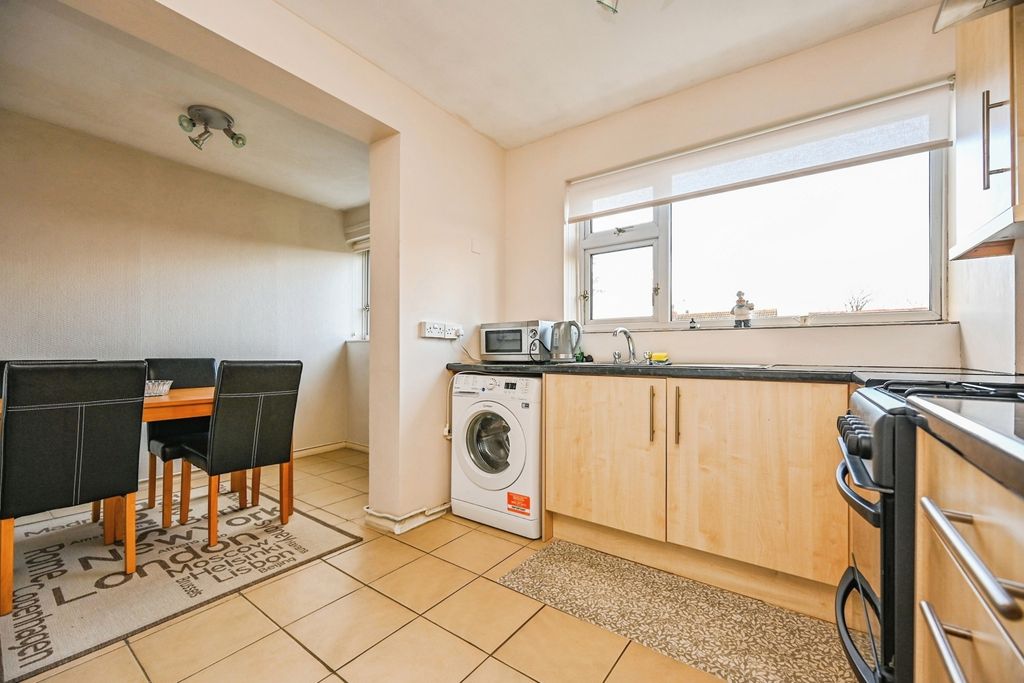 Property photo 3 of 14 Pbox-Img.Jpg