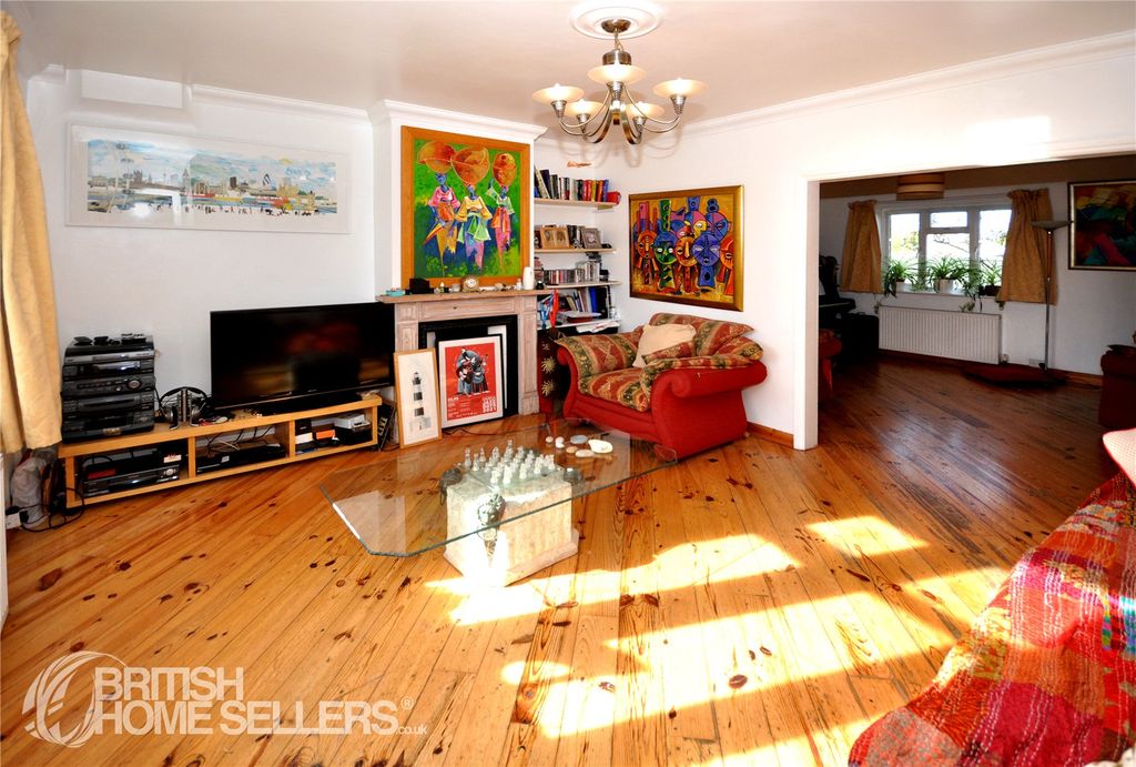 Property photo 3 of 18 Picture No. 14